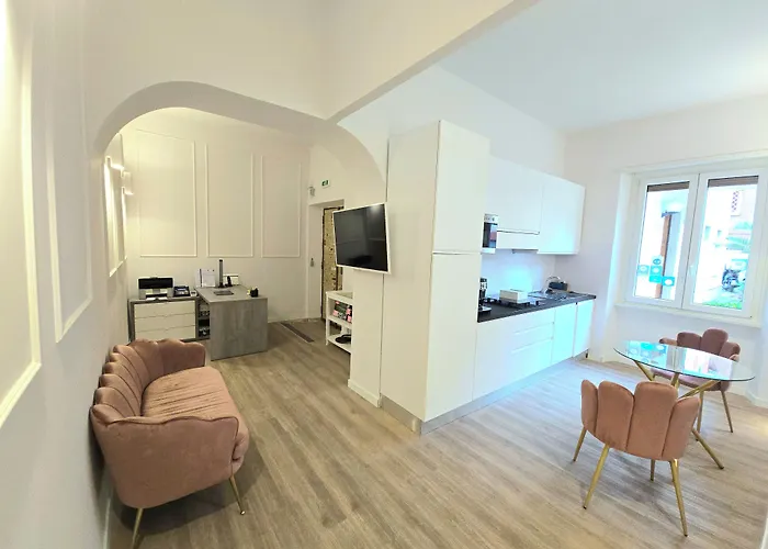 Aurelia Garden 4*